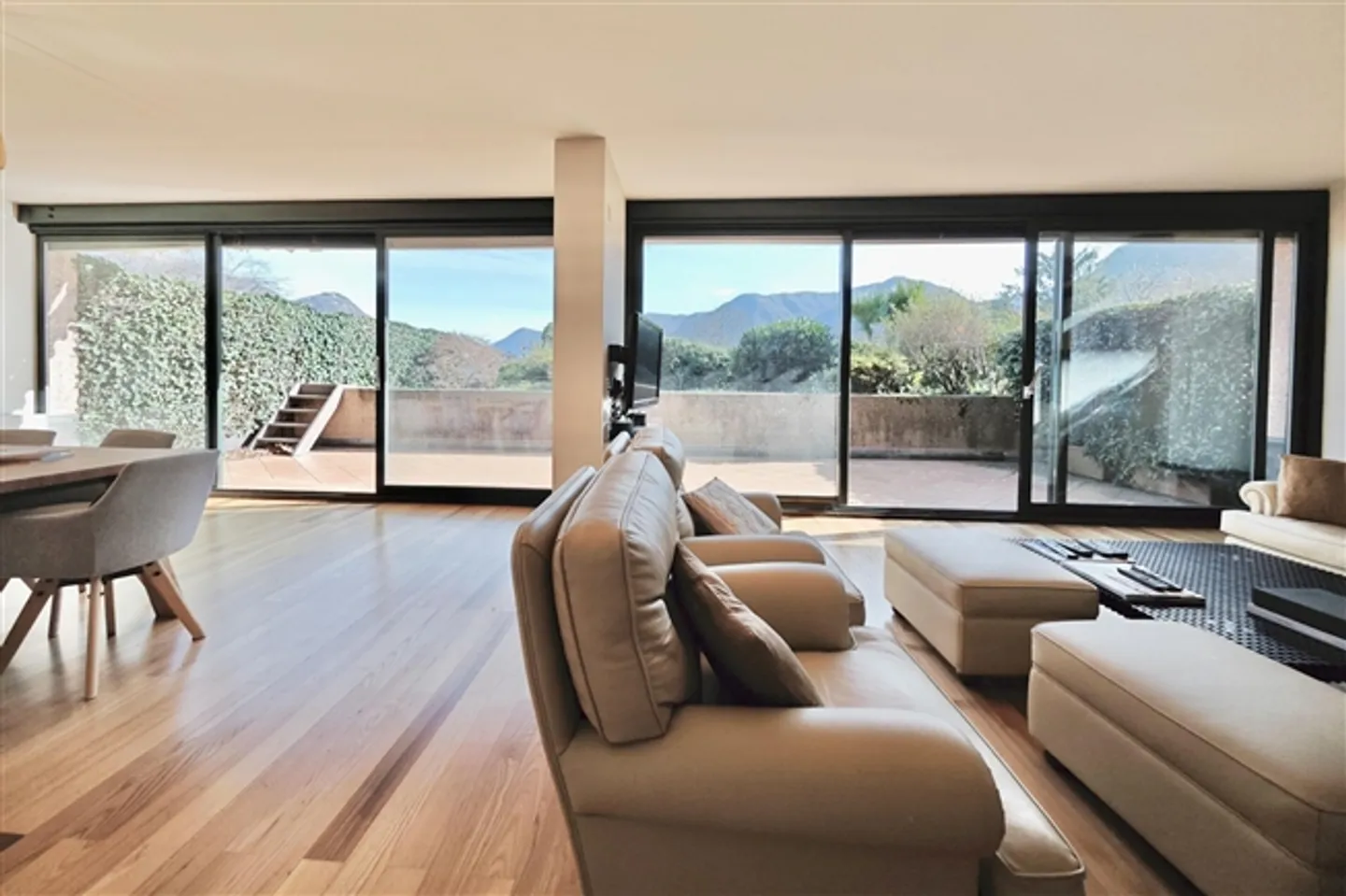 Lugano, Collina d'Oro - Élégant appartement de 3,5 pièces avec jardin et terrasses à vendre - Photo 7 sur 12