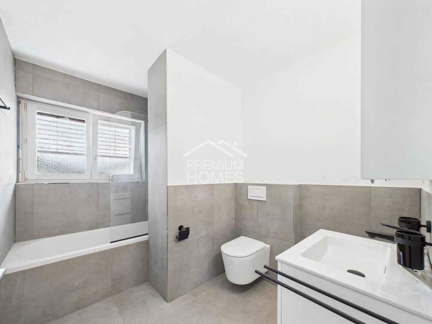 Renovated Dream Home - Available Immediately - Photo 4 of 9