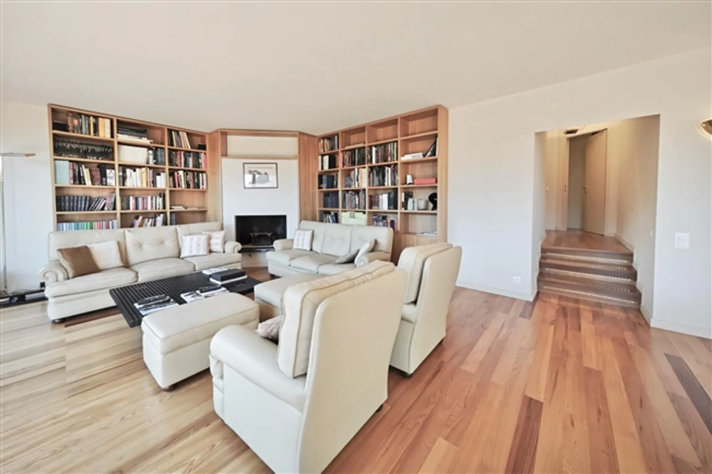 Lugano, Collina d'Oro - Élégant appartement de 3,5 pièces avec jardin et terrasses à vendre - Photo 10 sur 12