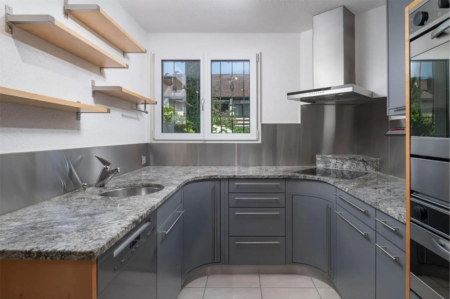 Maison de rangée de 5½ pièces avec jardin ensoleillé - Photo 4 sur 9