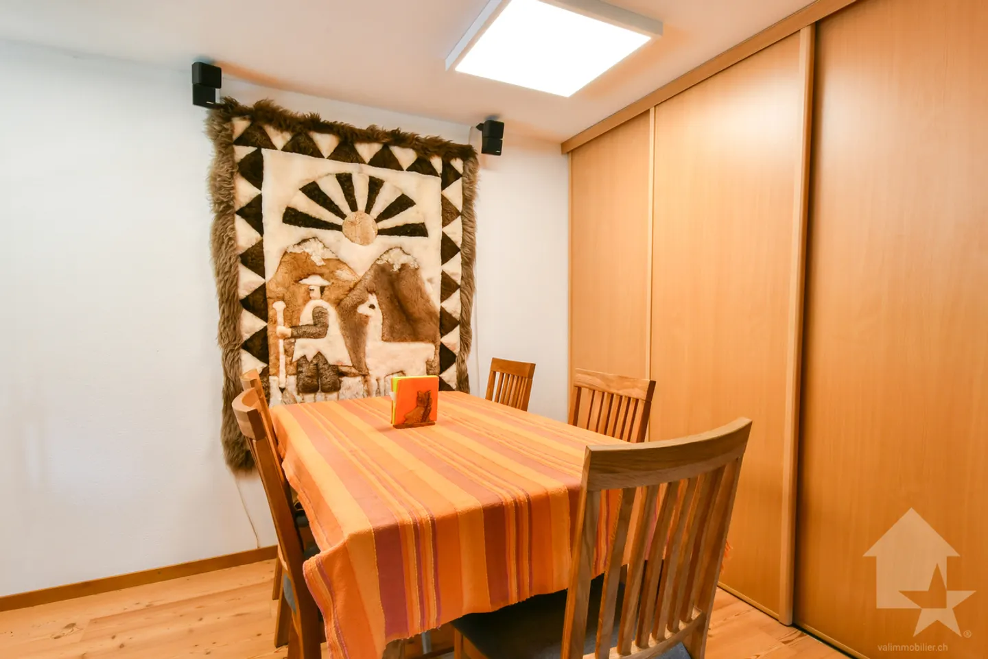 House with two apartments 2 minutes from the Châble cable cars - Photo 5 of 13