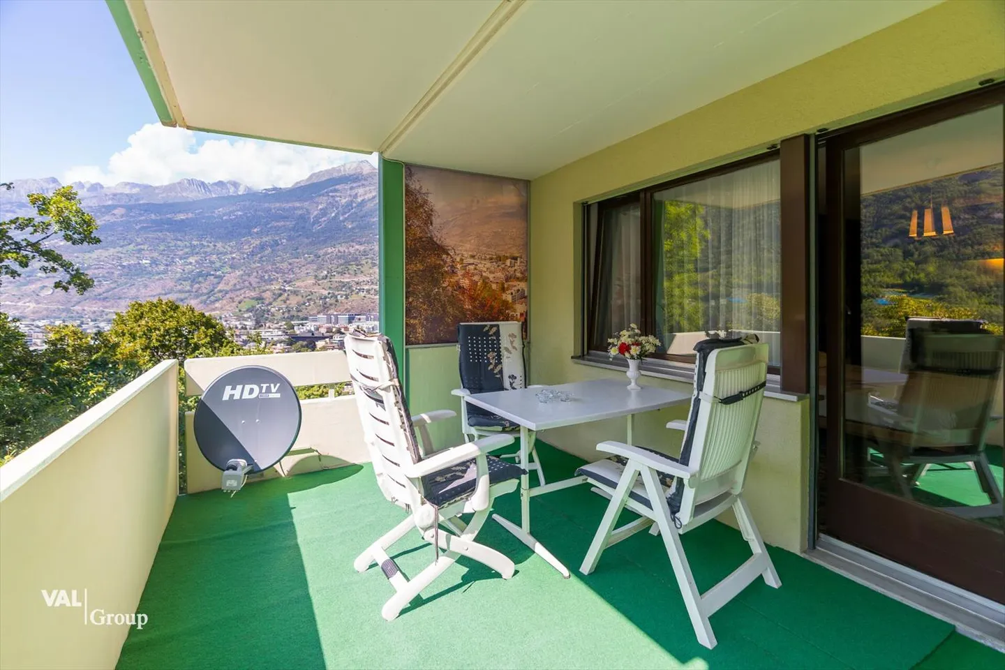 Charming 4.5-room apartment with adjoining studio and panoramic view - Photo 8 of 13