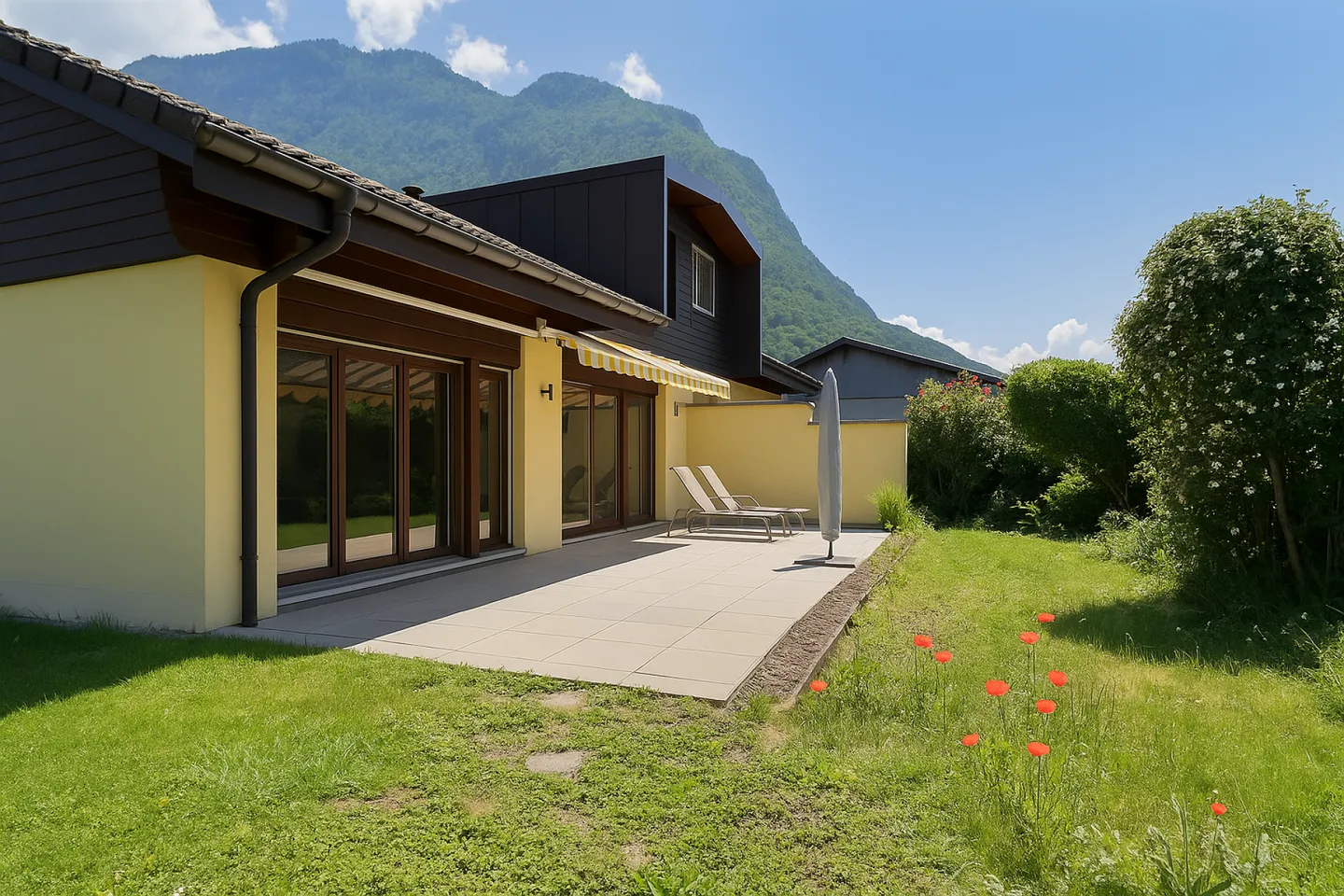 Spacious semi-detached villa with 5.5 rooms - Photo 1 of 13