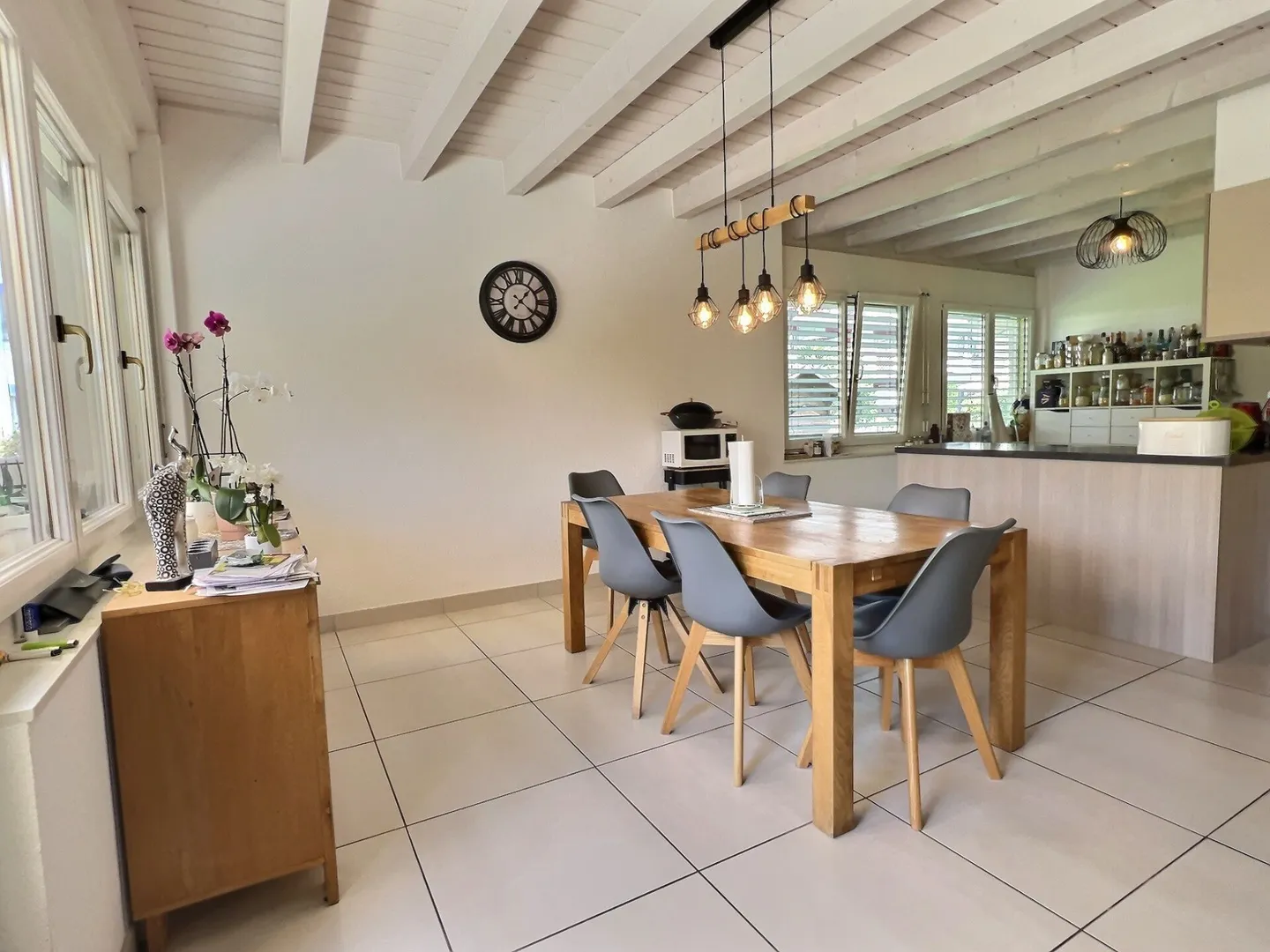 Spacious semi-detached villa with 5.5 rooms - Photo 5 of 13
