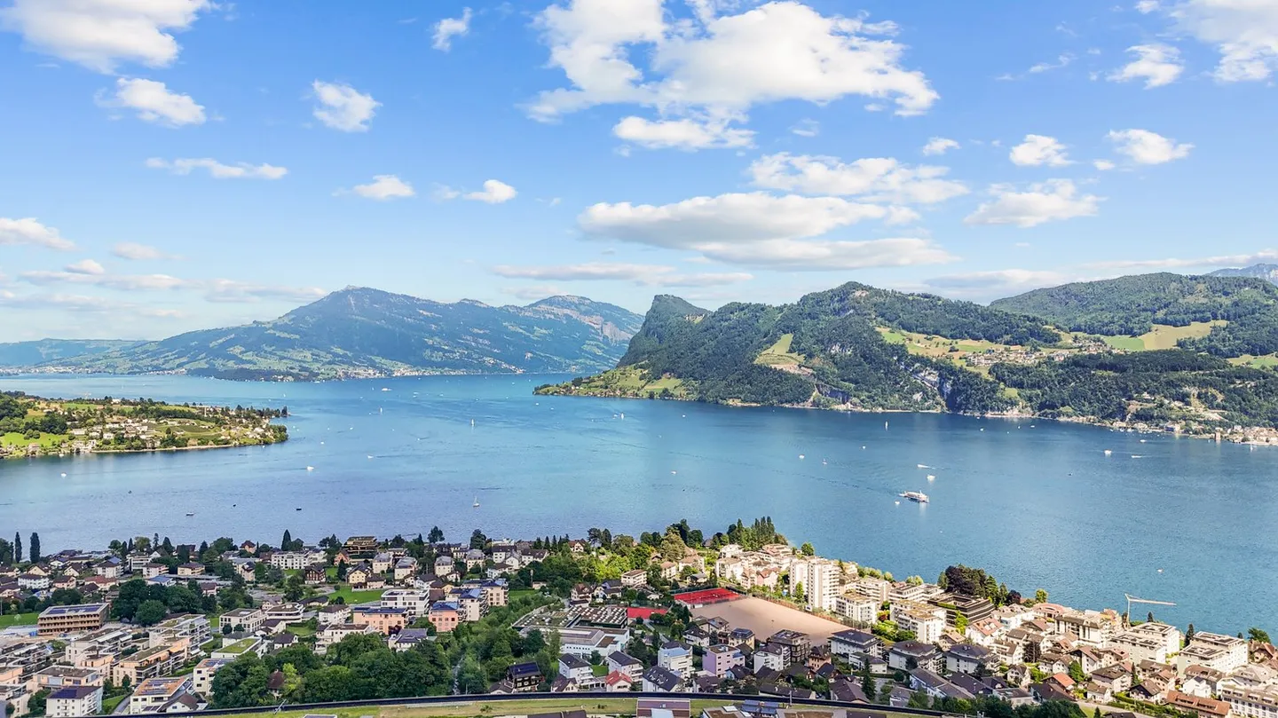 Attico Maisonette di 9,5 stanze con vista unica sul lago e sulla montagna a Hergiswil - Foto 1 di 1