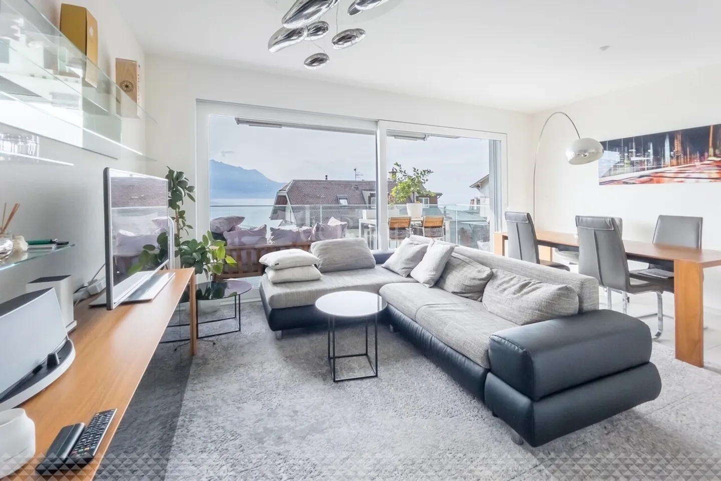 Montreux - 3.5-Zimmer-Wohnung mit atemberaubender Aussicht! - Foto 4 von 9