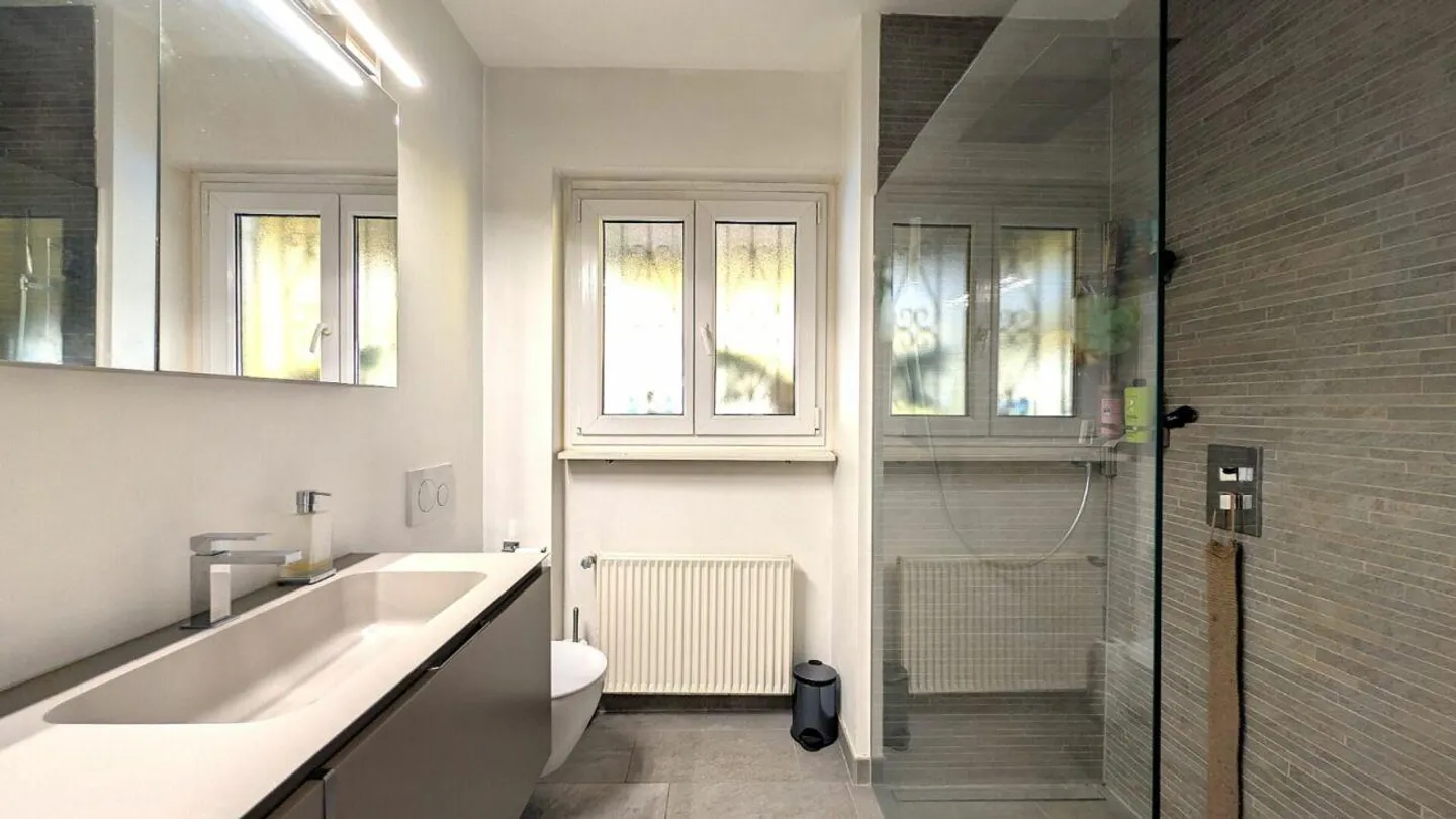 Doppelhaushälfte mit 800 m² Garten - Foto 8 von 15