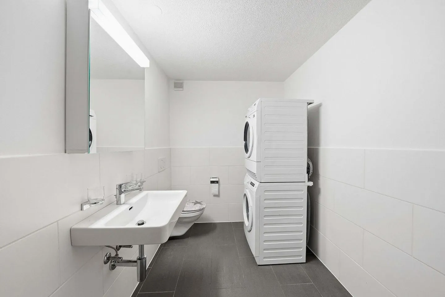 2.5-Room Apartment - Photo 8 of 13