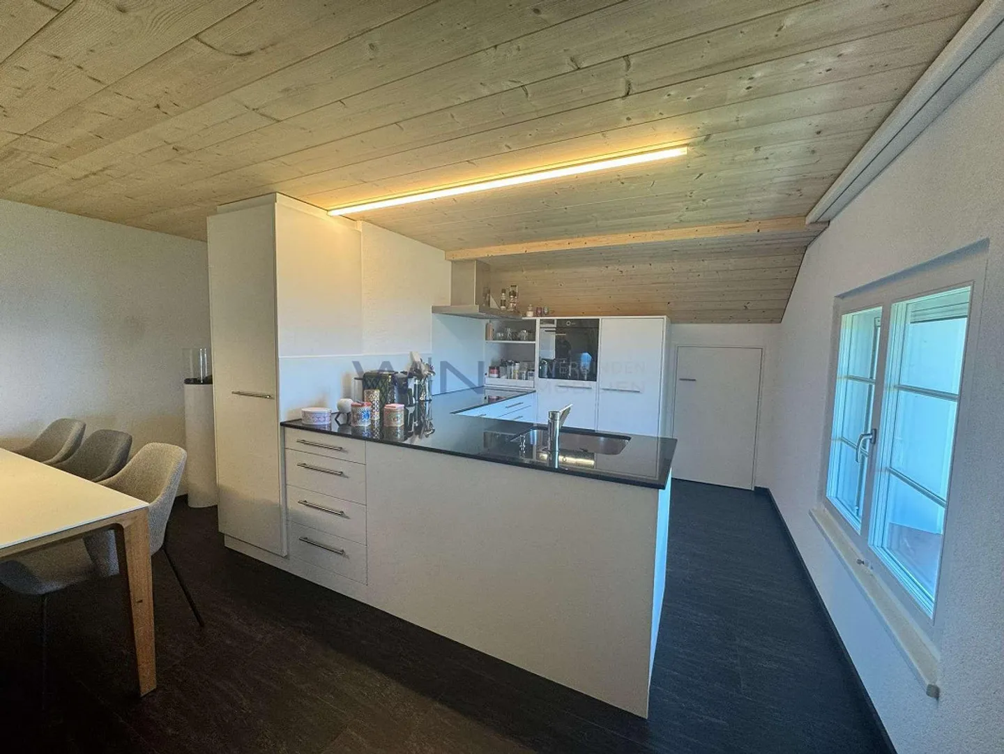 Modern Chalet with Lake View - Photo 5 of 12