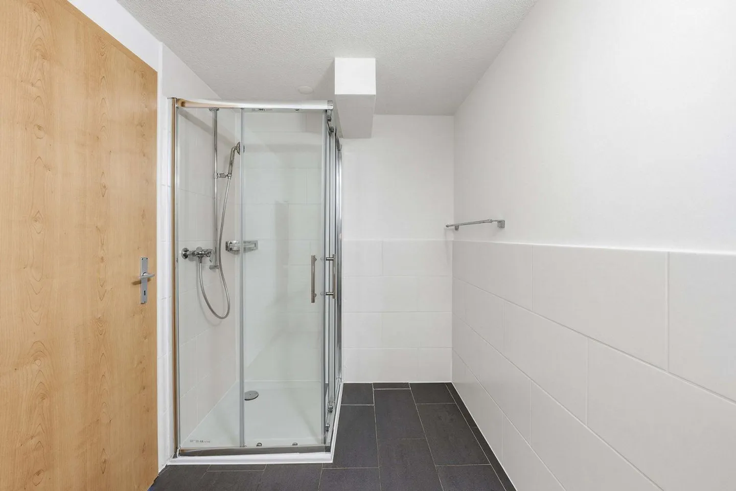 2.5-Room Apartment - Photo 9 of 13