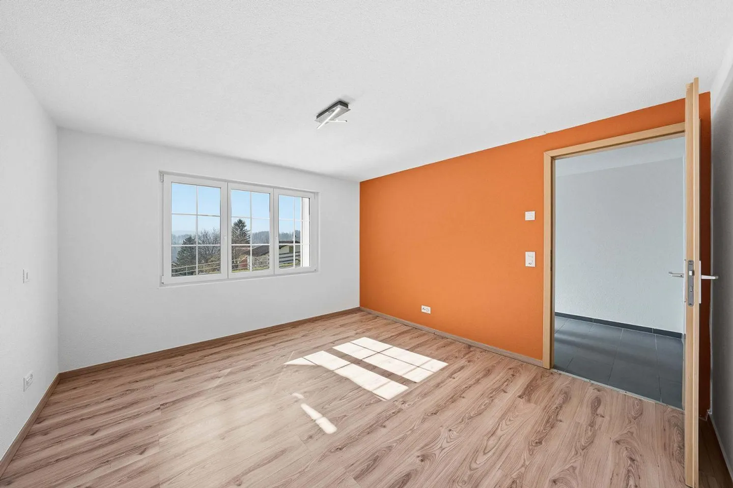 2.5-Room Apartment - Photo 10 of 13