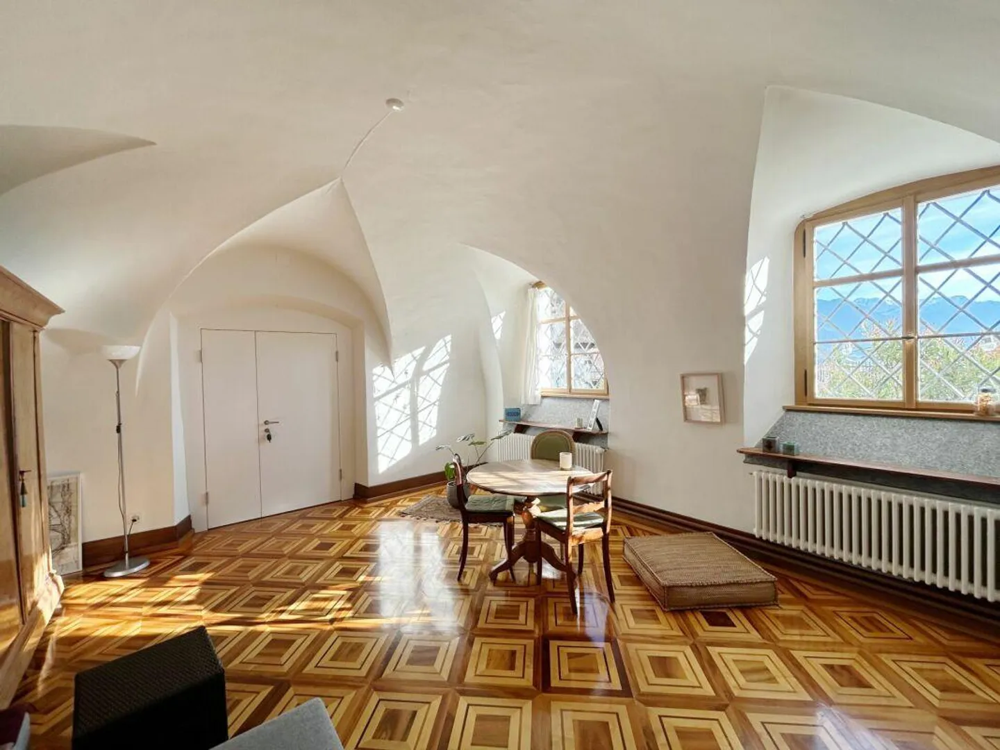 Appartement historique de 3,5 pièces avec flair de château - Photo 1 sur 13