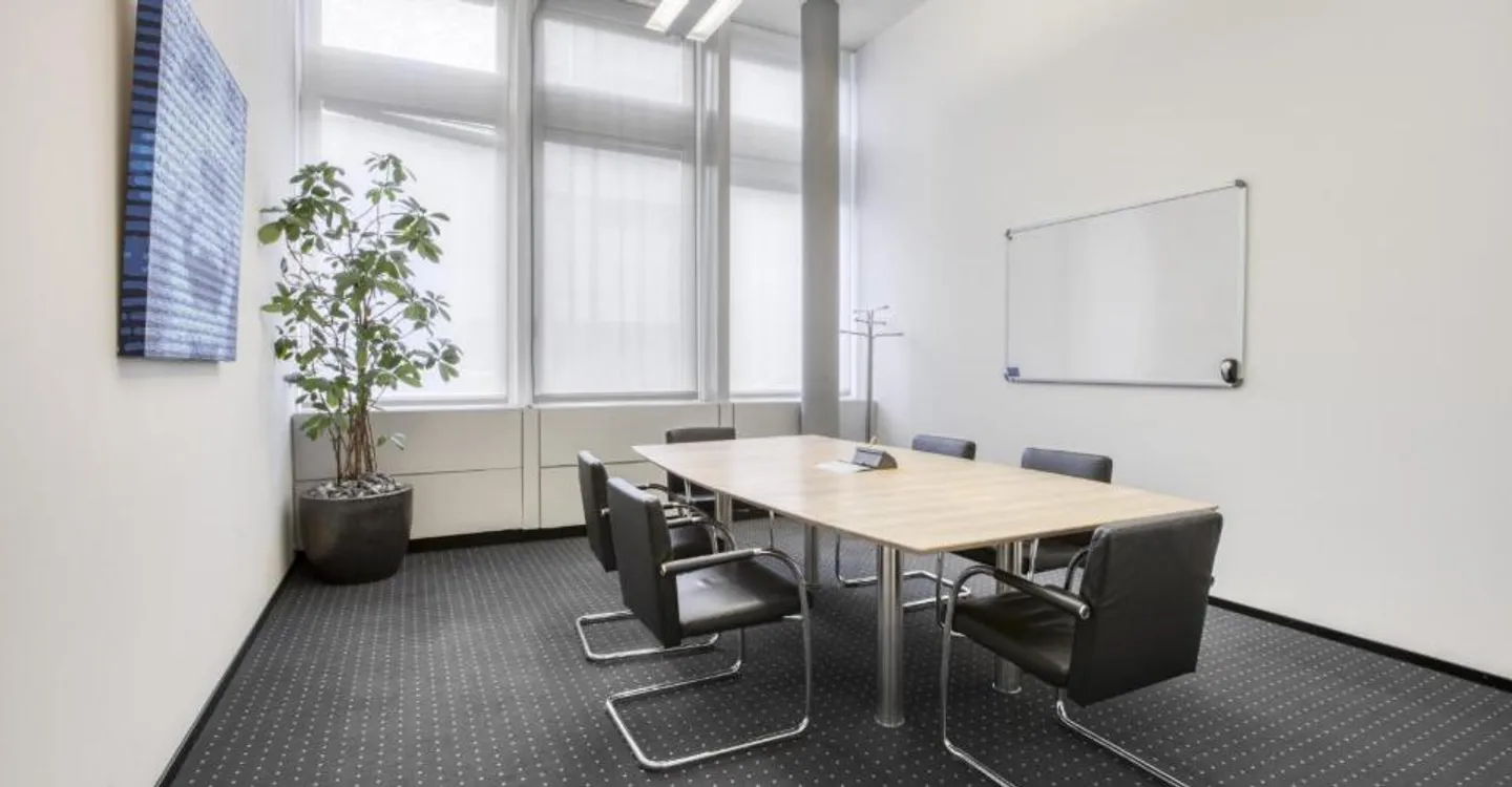 Privates Büro für 3 bei Regus - Foto 7 von 9
