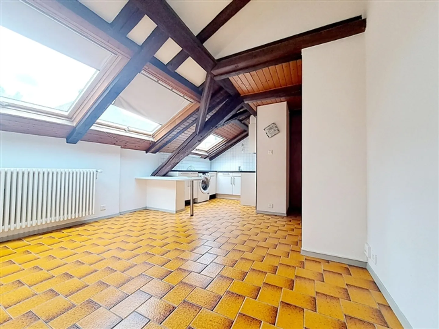 «MAISON ROUGE 4, 2,5-Zimmer-Wohnung mit freiliegenden Balken» - Foto 1 von 8