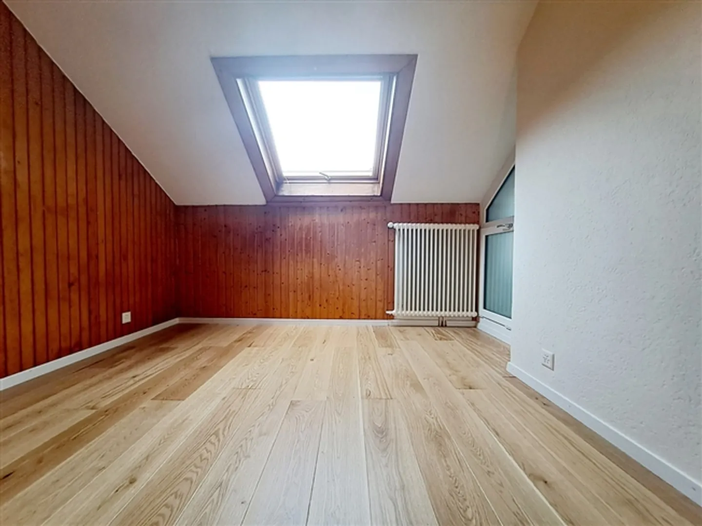 «MAISON ROUGE 4, 2,5-Zimmer-Wohnung mit freiliegenden Balken» - Foto 4 von 8