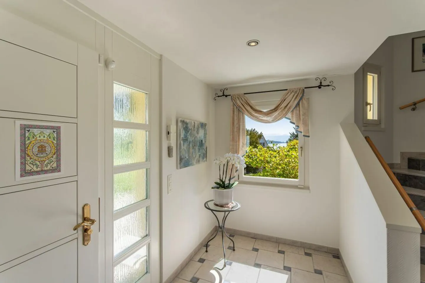Casa unifamiliare di 6 1/2 stanze a Kilchberg in una posizione tranquilla e ben soleggiata - Foto 3 di 21