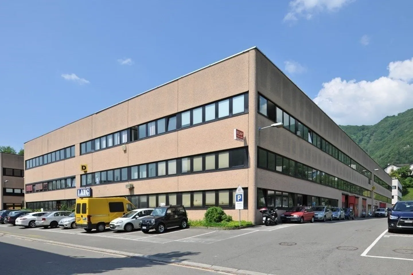 LUGANO NORD/LAMONE - À LOUER BUREAU SPACIEUX ET LUMINEUX (réf. 013) - Photo 6 sur 10