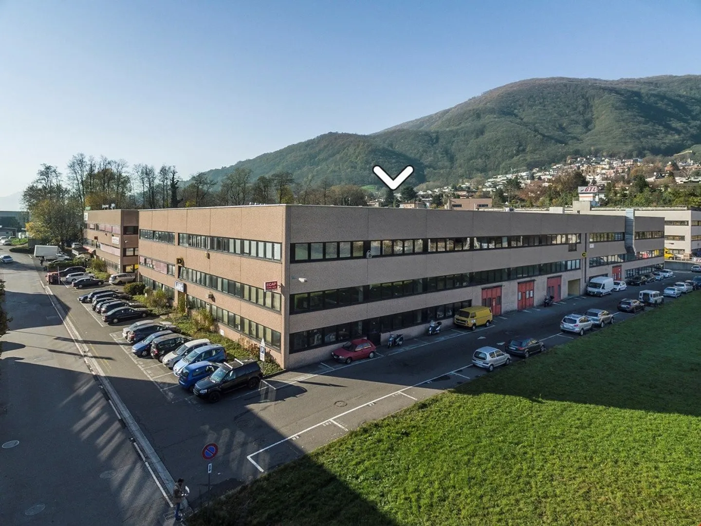 LUGANO NORD/LAMONE - À LOUER BUREAU SPACIEUX ET LUMINEUX (réf. 013) - Photo 7 sur 10