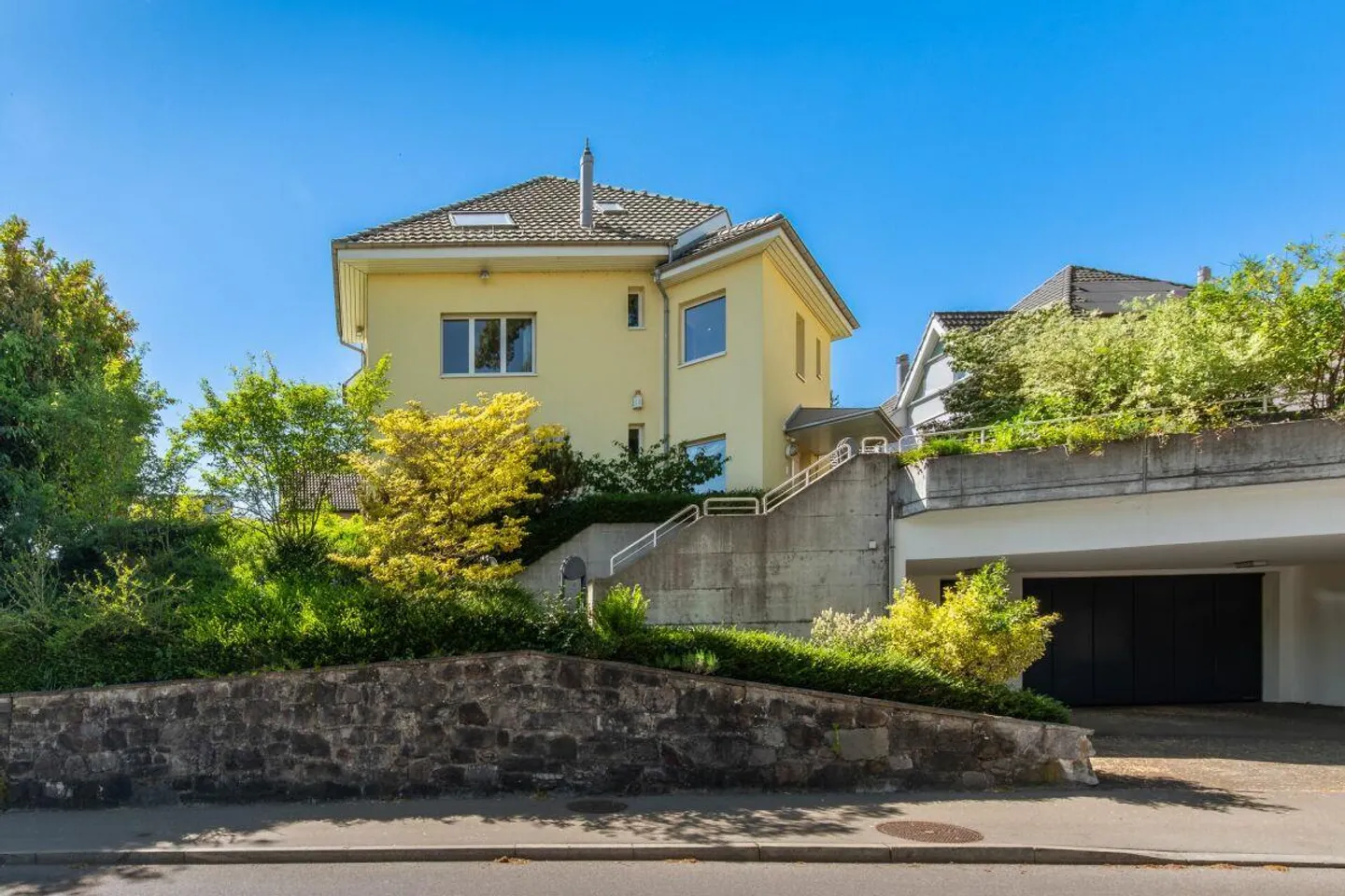 Casa unifamiliare di 6 1/2 stanze a Kilchberg in una posizione tranquilla e ben soleggiata - Foto 20 di 21