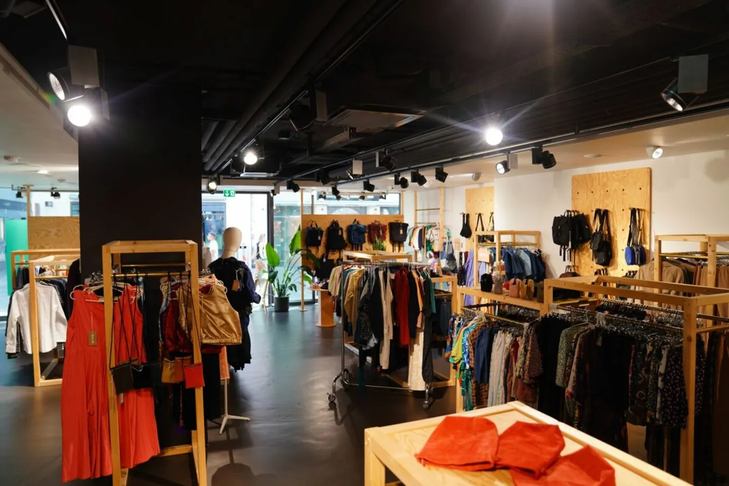 Spazio commerciale a Winterthur - Foto 2 di 10