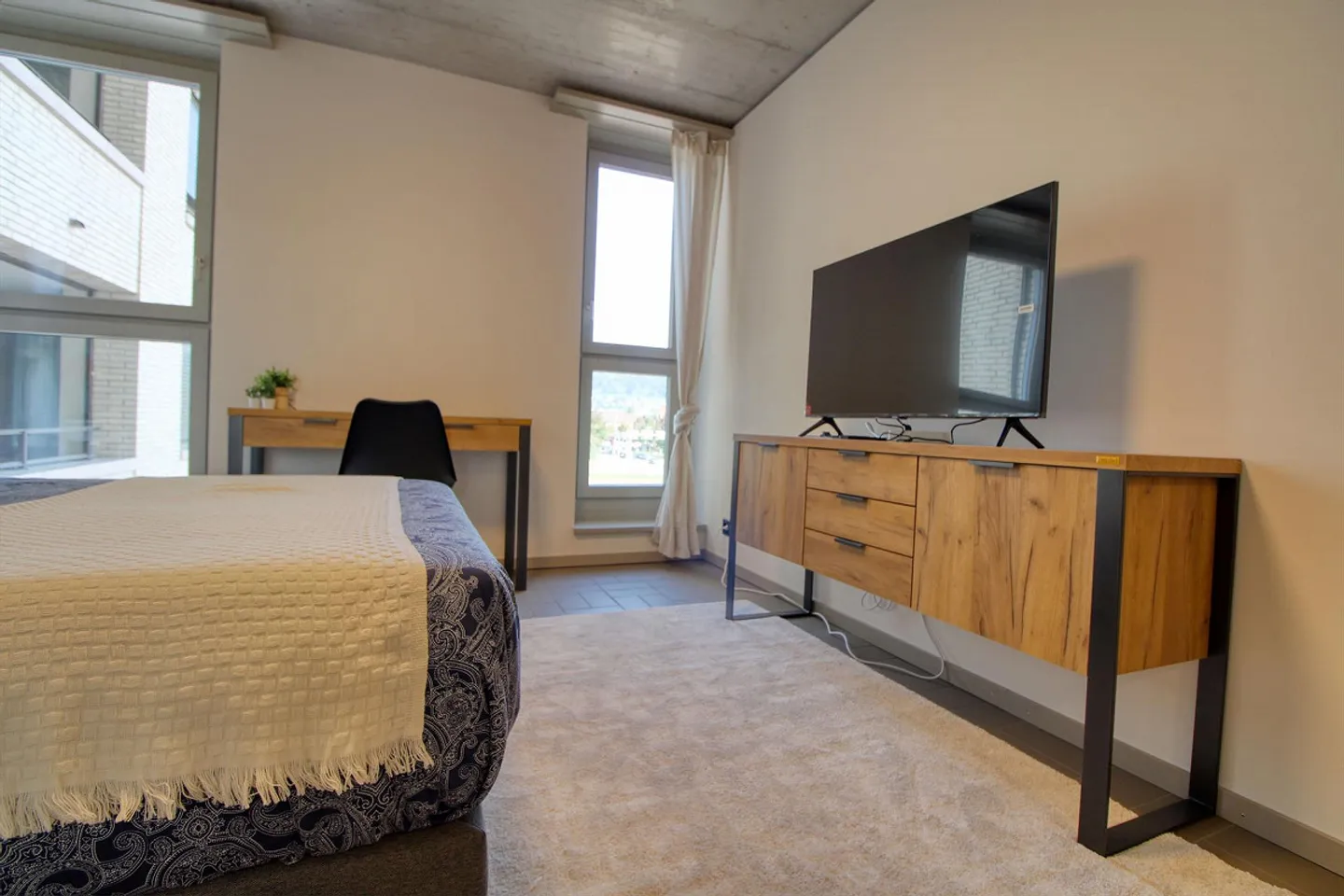 Camera arredata in appartamento modernizzato in ottima posizione - Foto 7 di 25