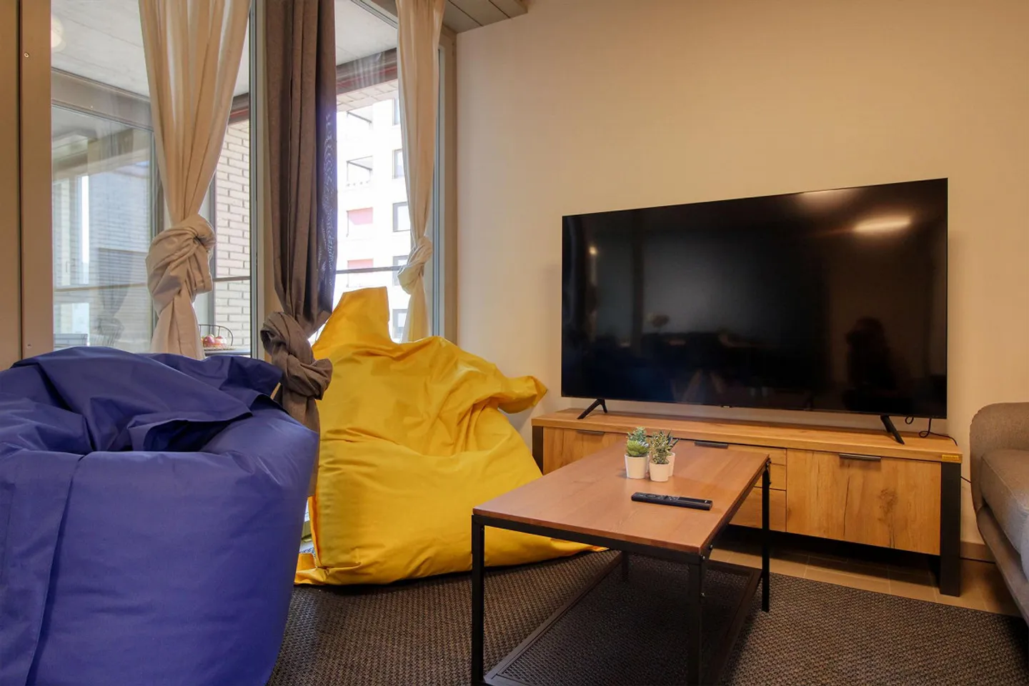 Camera arredata in appartamento modernizzato in ottima posizione - Foto 15 di 25