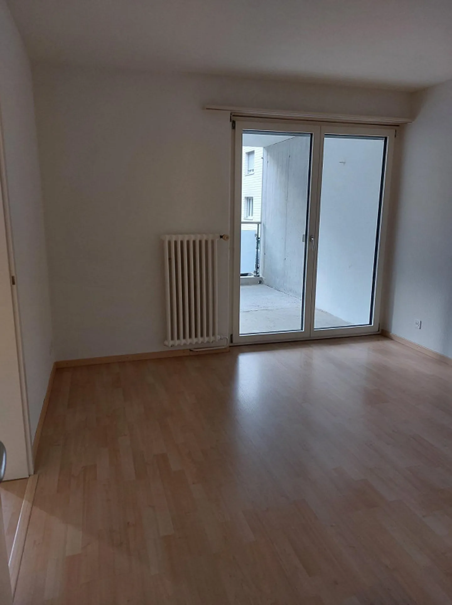 2-room apartment in a well-connected location - Photo 6 of 9