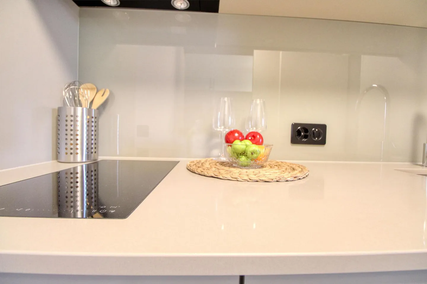 Camera arredata in appartamento modernizzato in ottima posizione - Foto 9 di 25