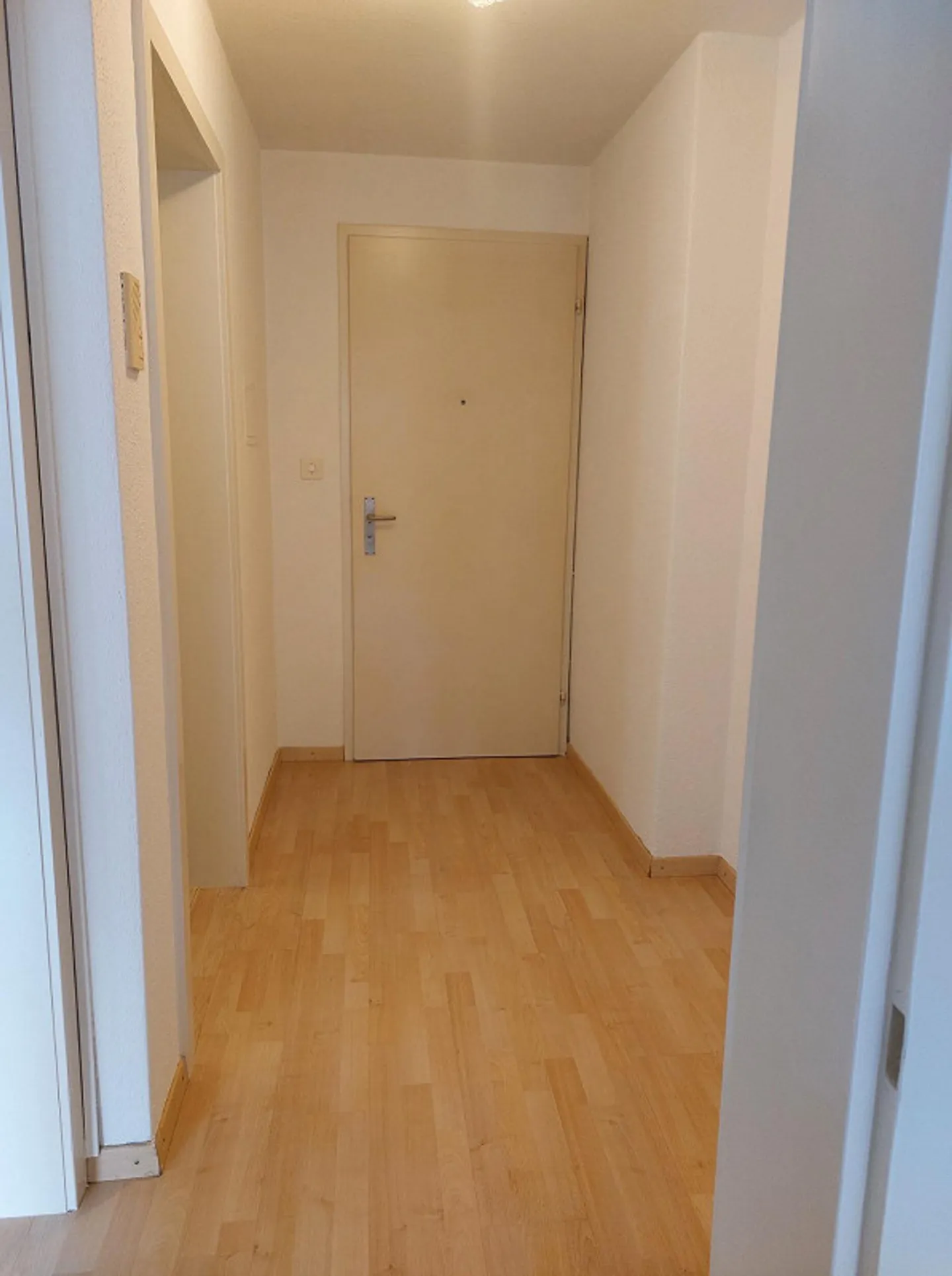2-room apartment in a well-connected location - Photo 8 of 9