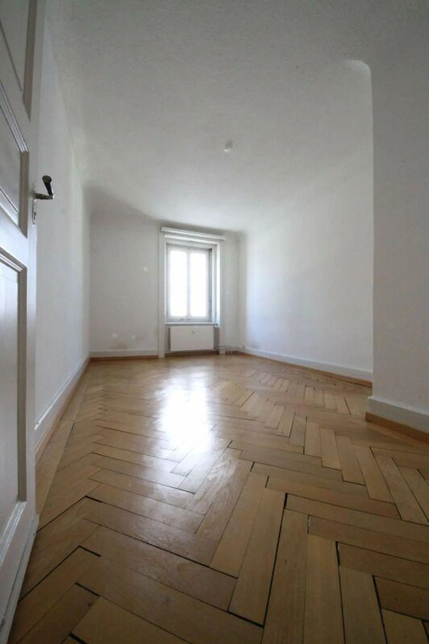 Charming old apartment near the train station and lake - Photo 6 of 6