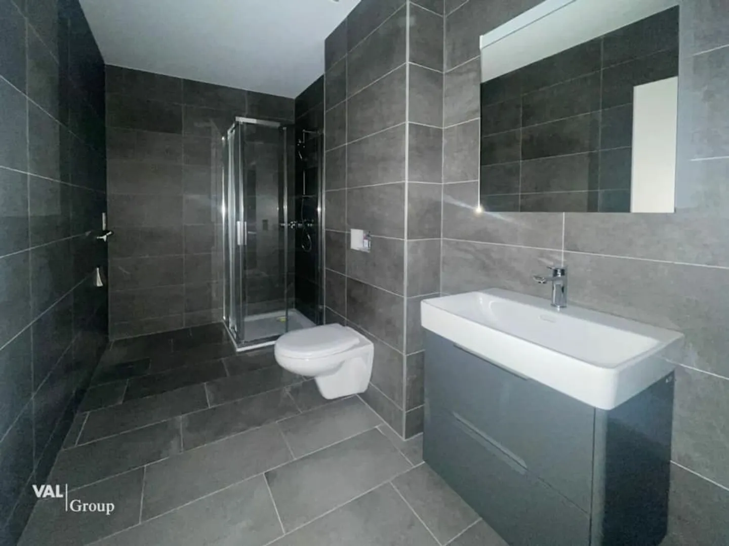 Studio in the City of Sion with terrace and lawn - Photo 3 of 3