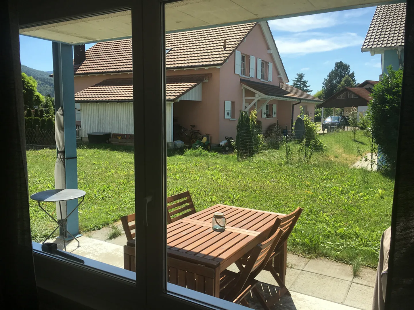 Au milieu de la verdure pour un confort garanti - Photo 2 sur 6