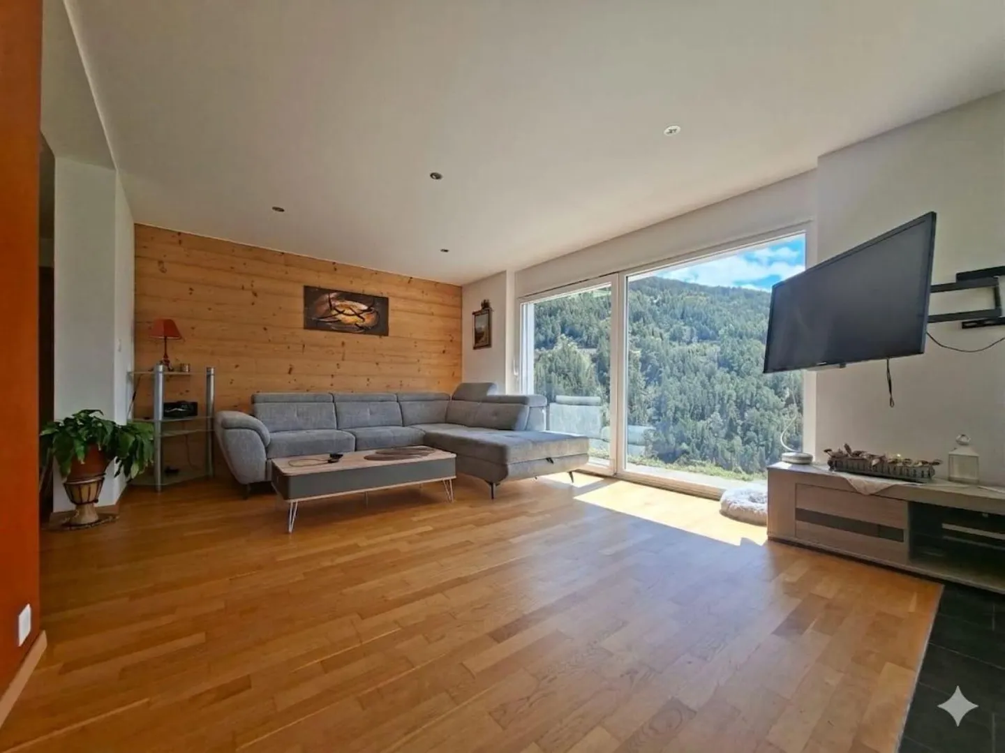 Villa avec Deux Appartements - Photo 3 sur 13