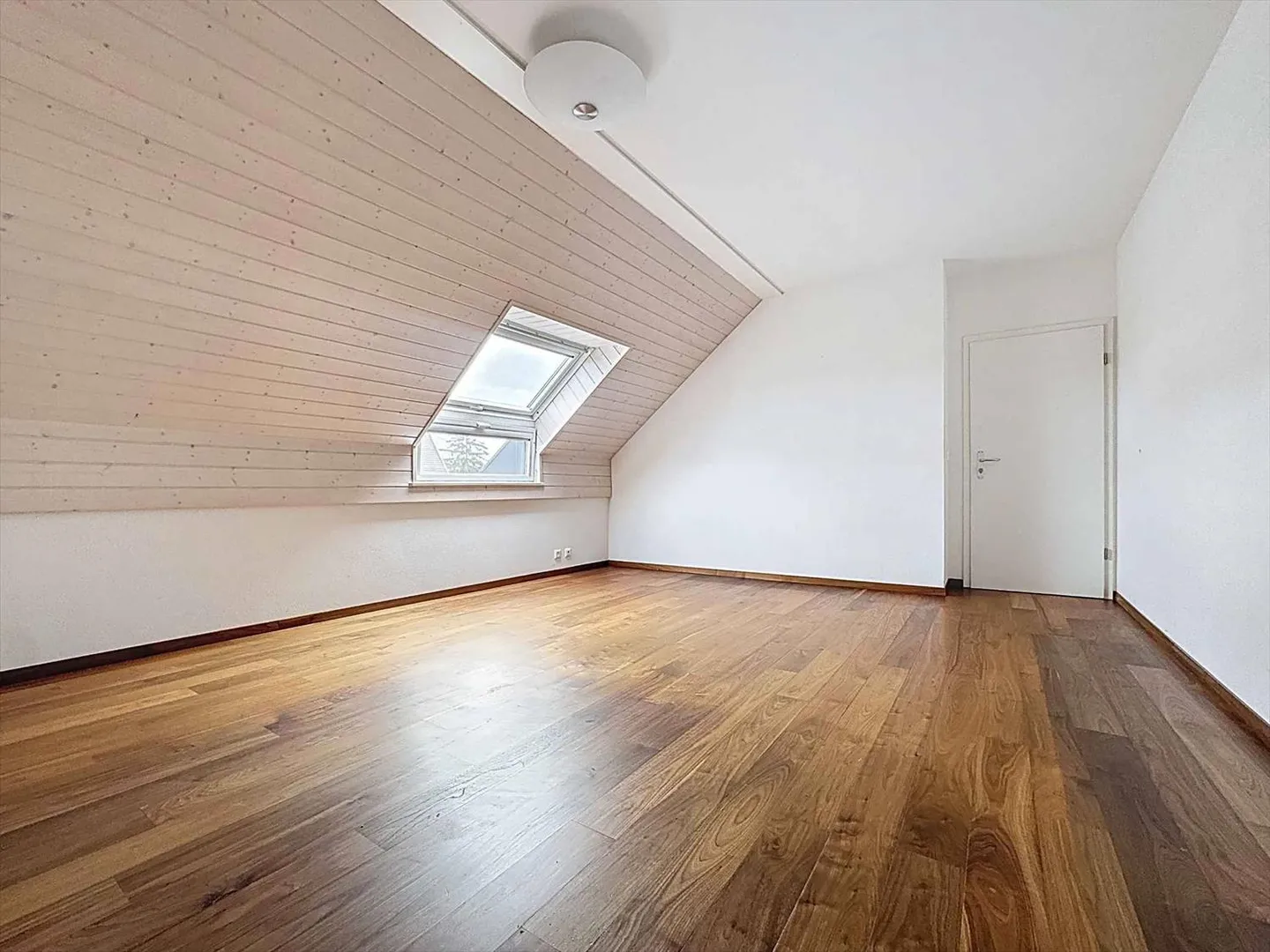 Dachgeschoss 5,5 Zimmer - Foto 6 von 13