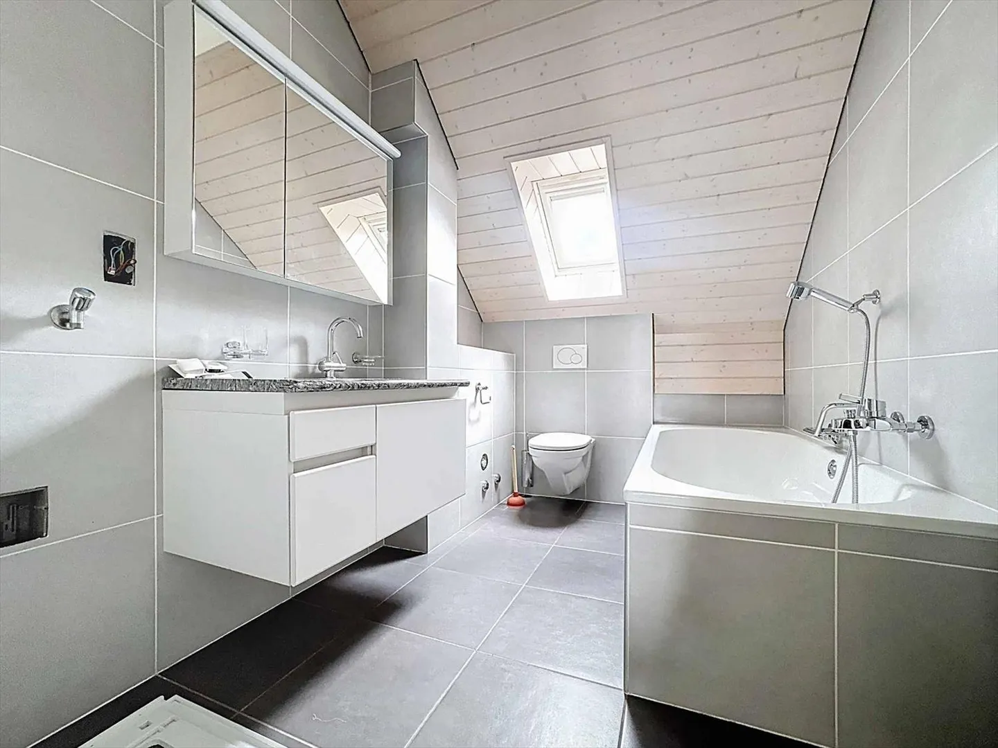 Dachgeschoss 5,5 Zimmer - Foto 8 von 13