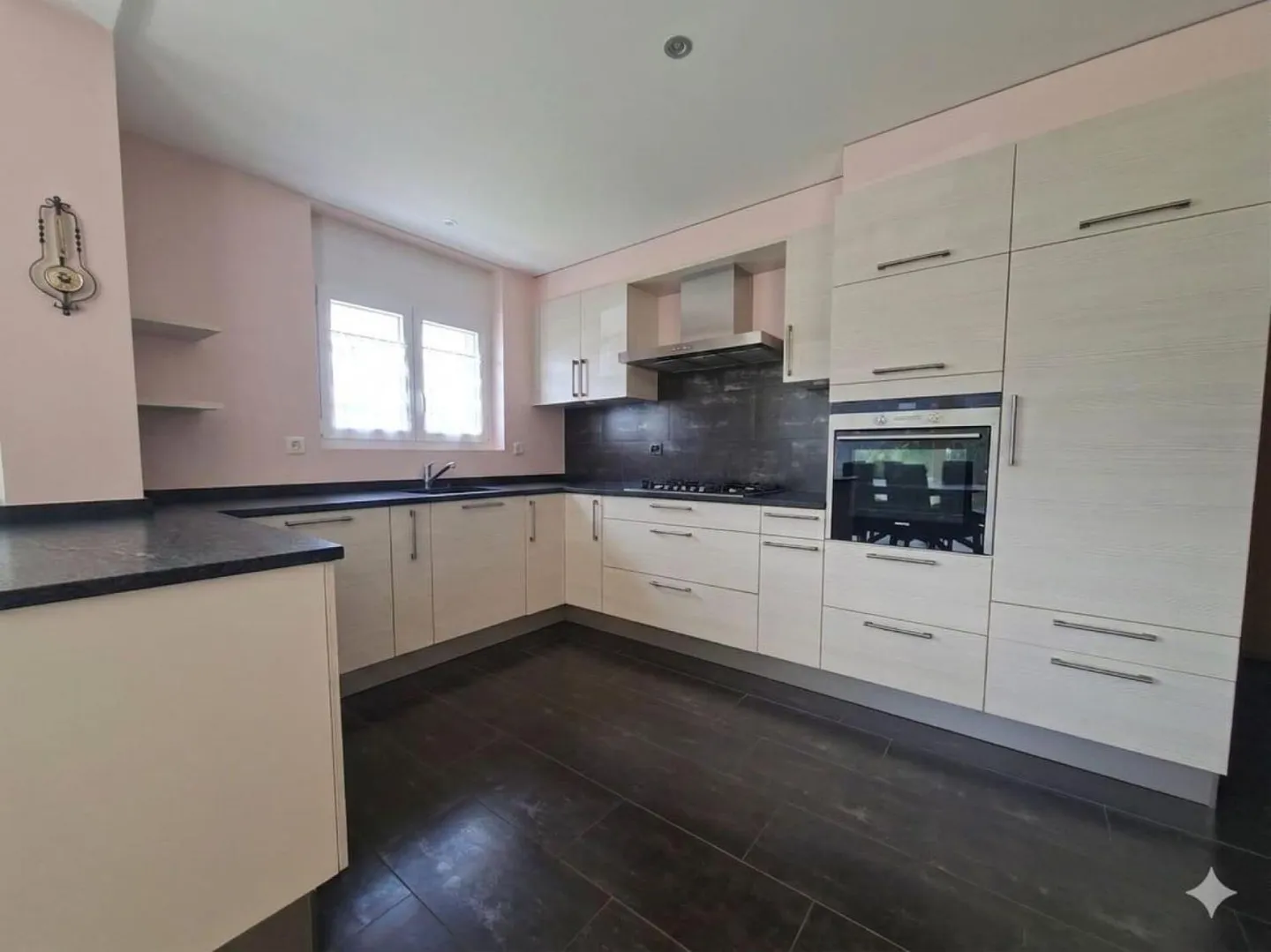 Villa avec Deux Appartements - Photo 8 sur 13