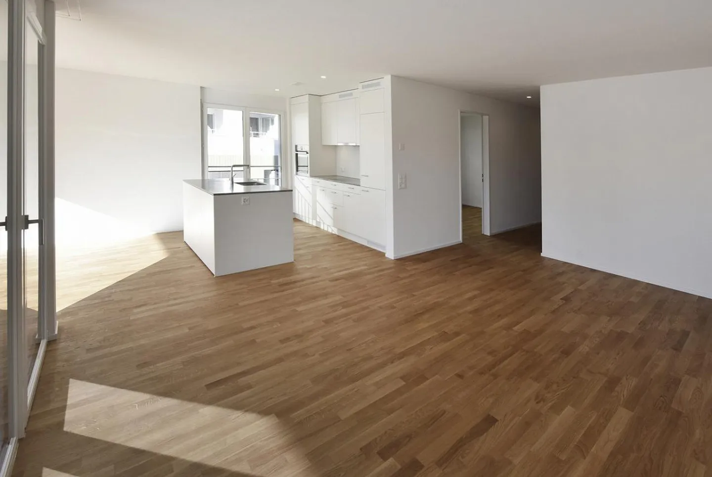 Bright 4.5-room apartment in the heart of Malters - Photo 3 of 13