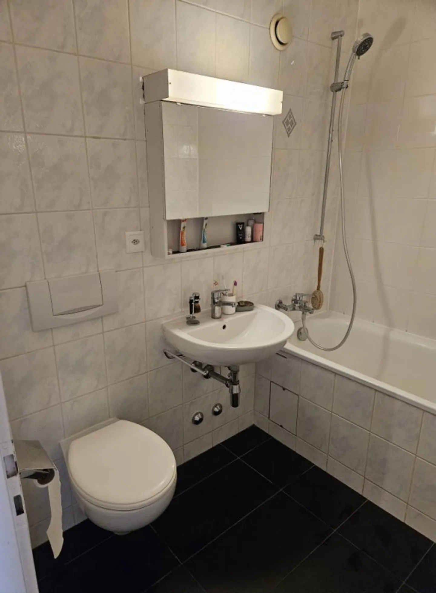 Apartment for rent - Photo 4 of 13