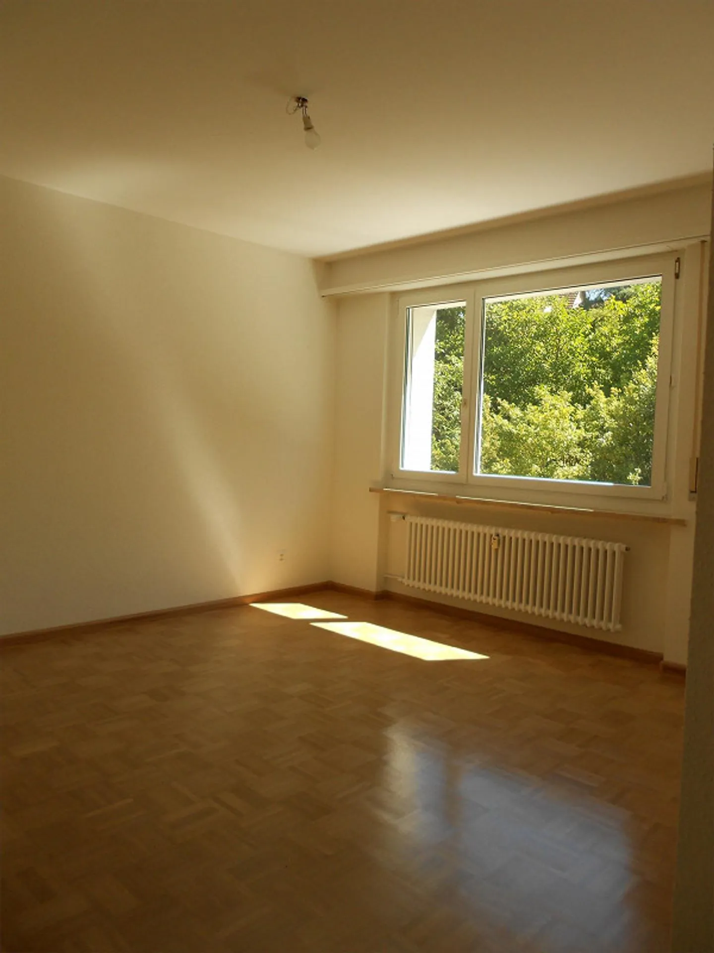 Cozy Apartment with Balcony - Photo 3 of 5