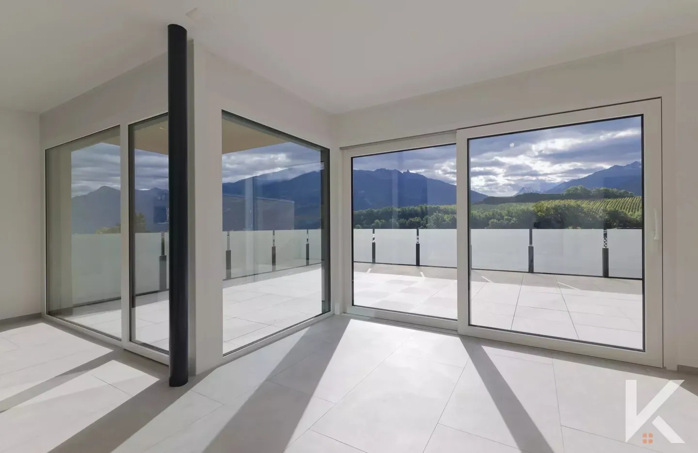 Villa moderna con vista mozzafiato - Foto 3 di 10