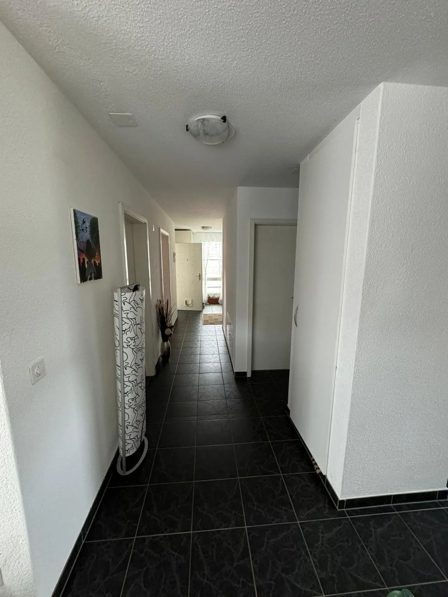 Investment property in a central location with additional building plot for sale - Photo 4 of 11
