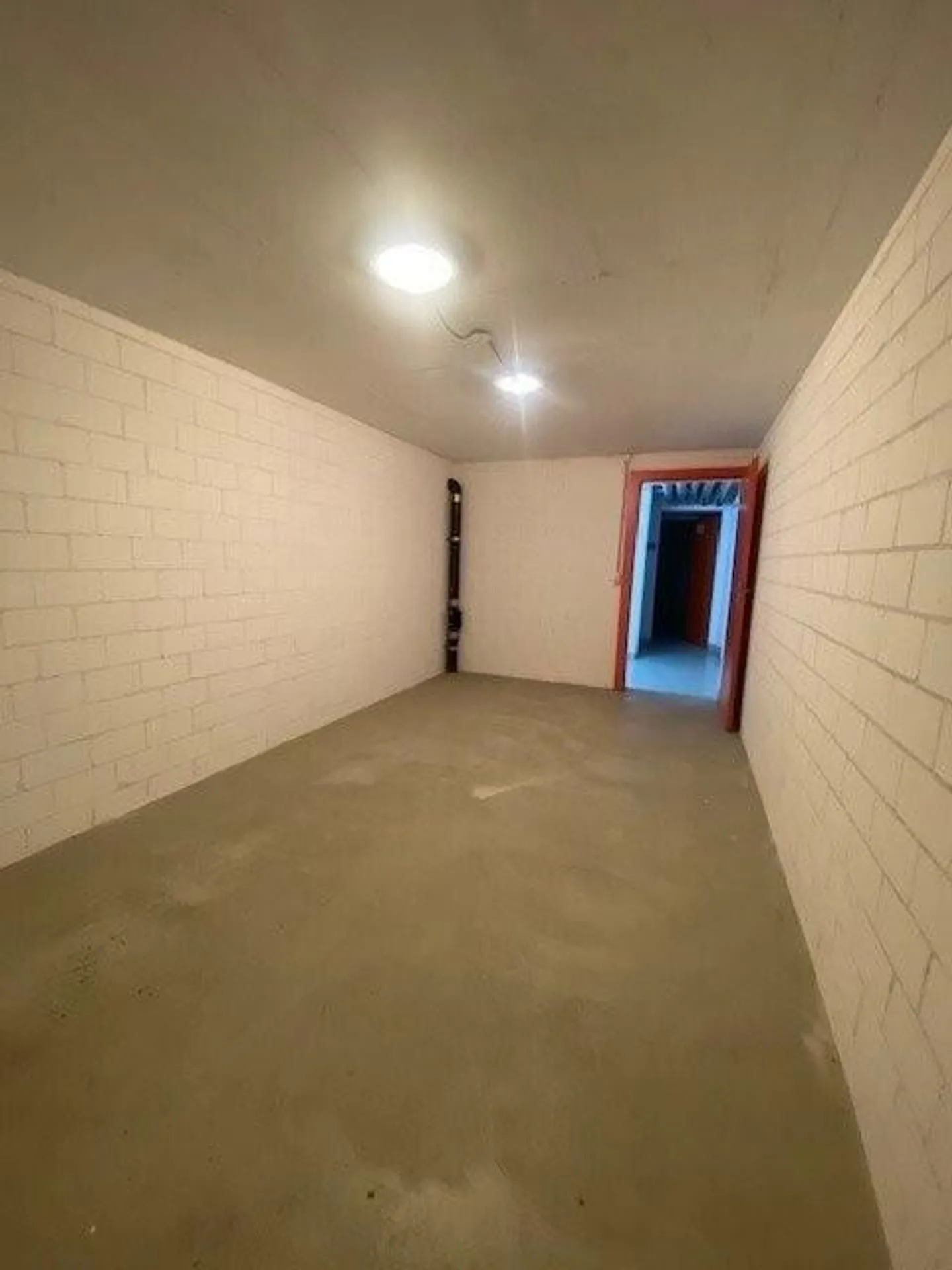 Looking for storage space? - Photo 2 of 3