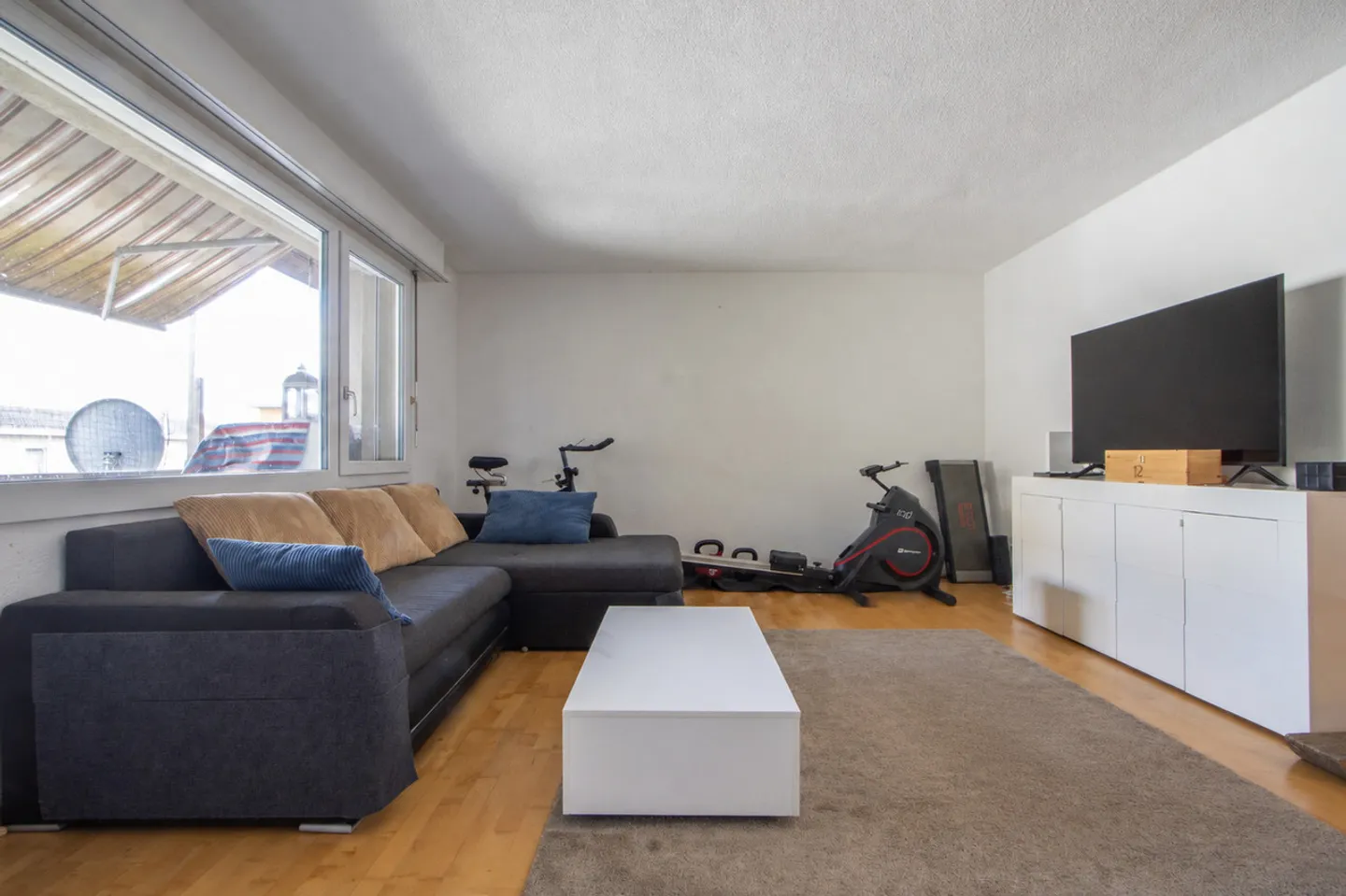 Appartement spacieux 5.5 pièces - Photo 2 sur 12