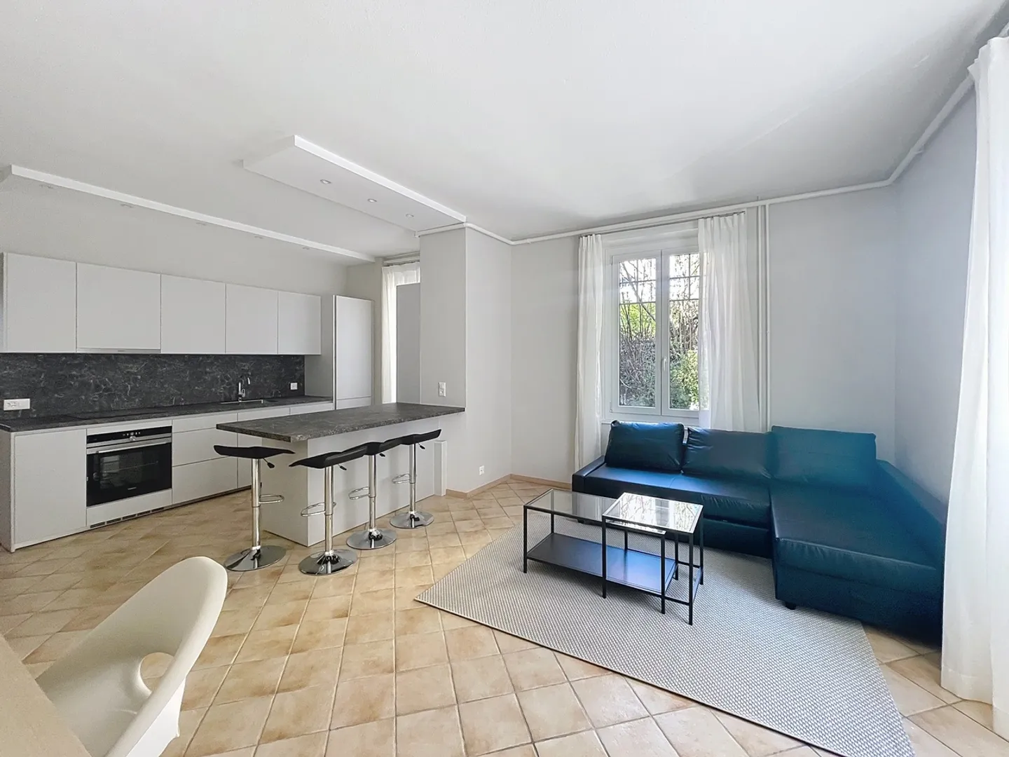 Apartment for rent - Photo 1 of 6