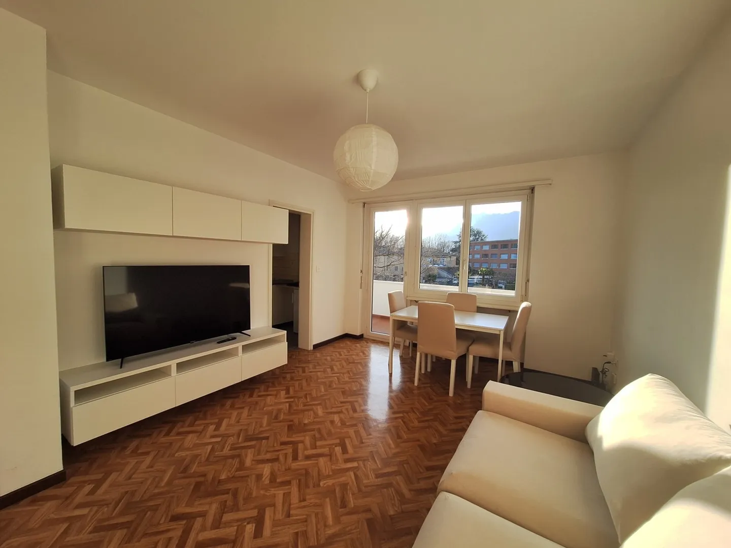Apartment for rent - Photo 1 of 9