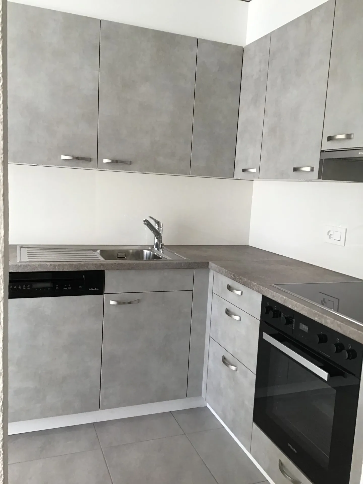 3.5-room apartment close to schools - Photo 4 of 7