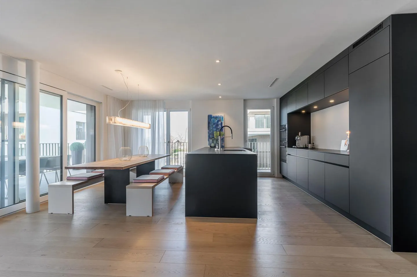 Vie contemporaine dans un endroit détendu - Photo 1 sur 10