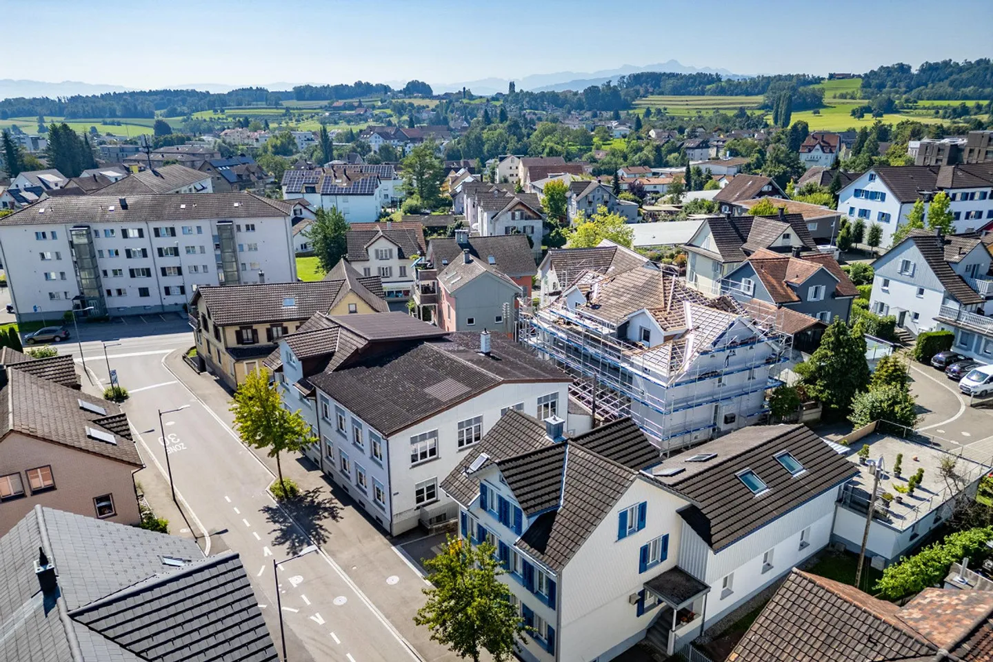 Propriété résidentielle et commerciale dans un emplacement central - Photo 3 sur 14