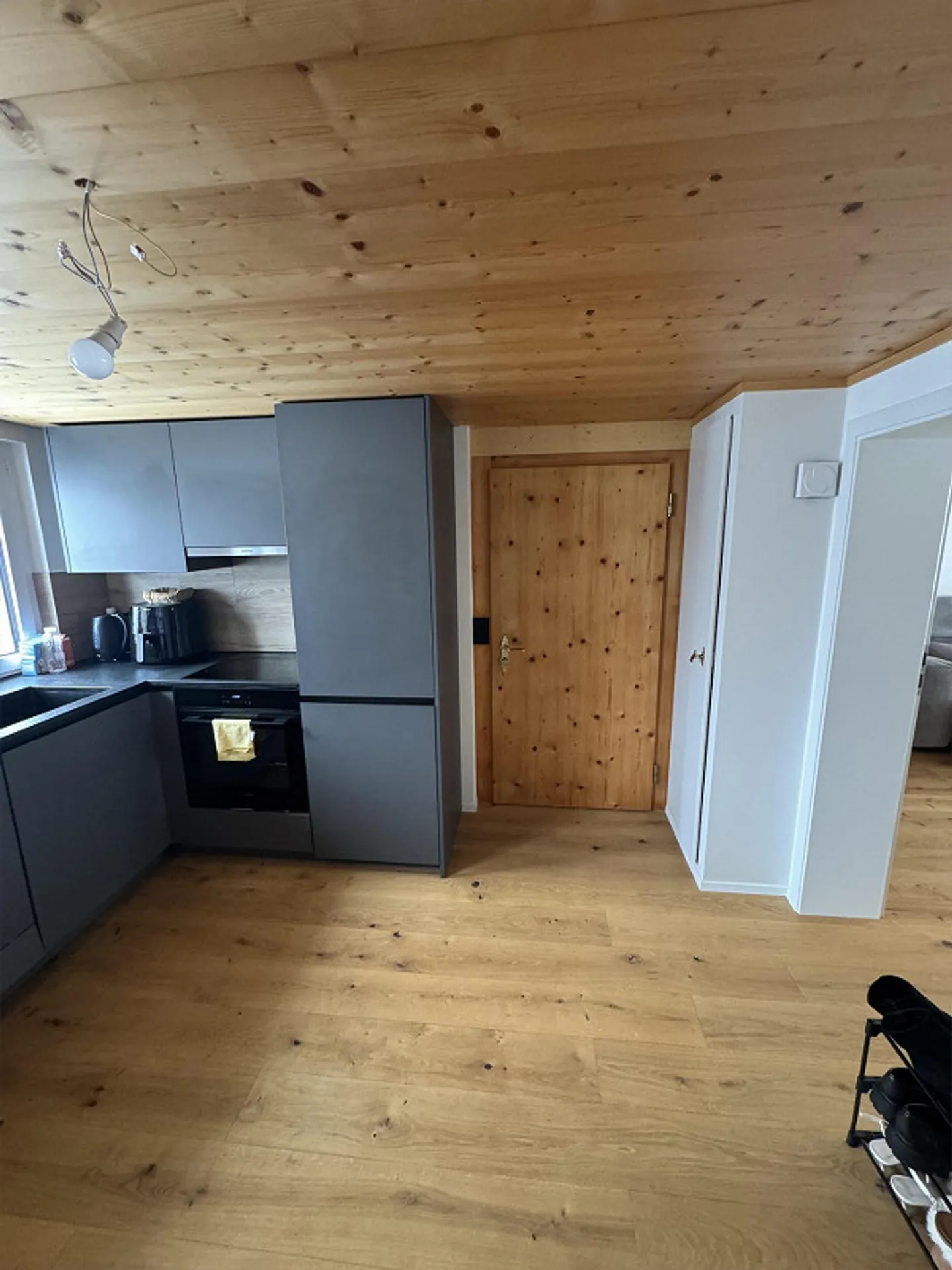 Charming, newly renovated apartment in the green - Photo 2 of 16