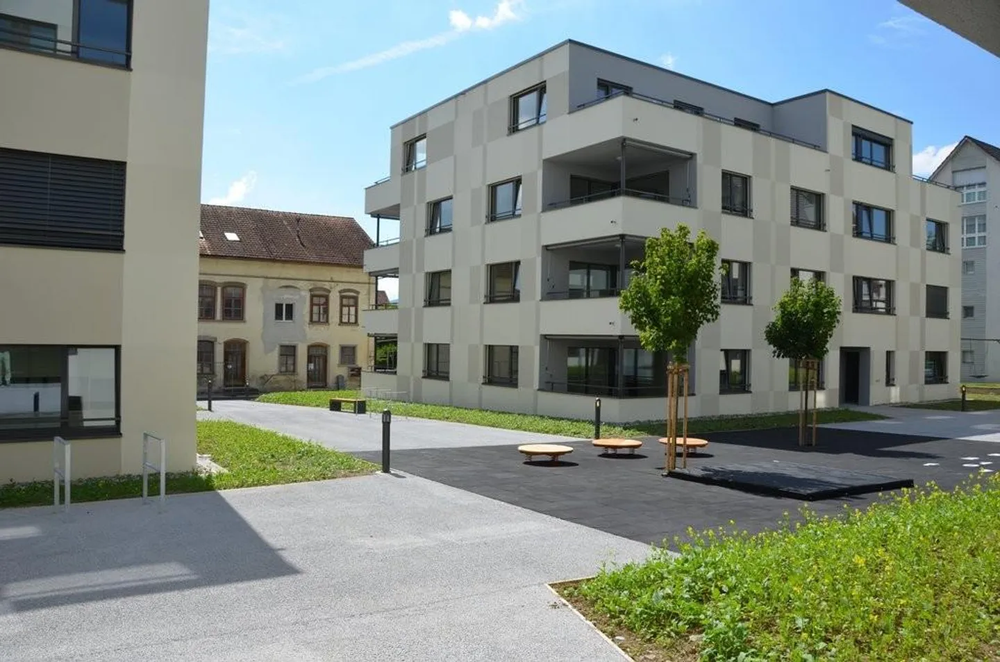 Leben stadtnah im Grünen - Foto 1 von 9